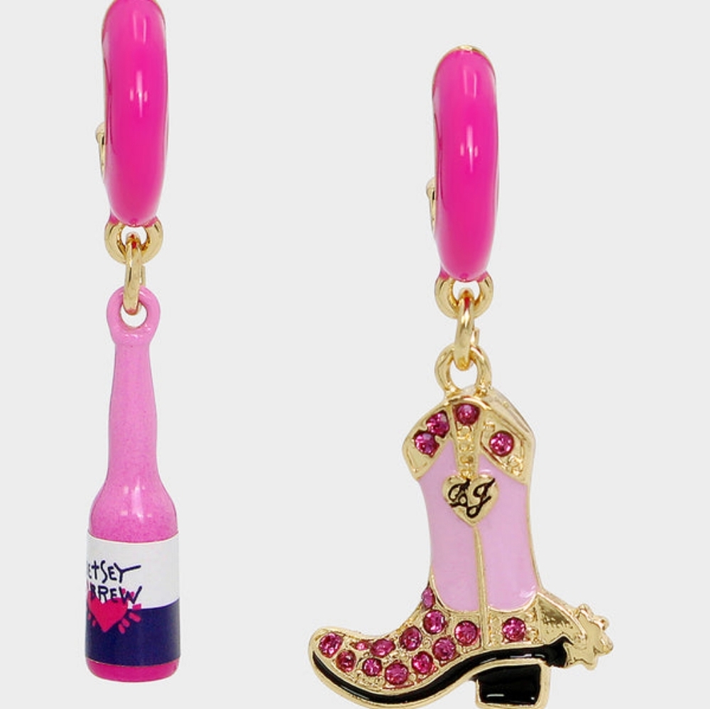 HOLA TO LOVE MISMATCH BOOT EARRINGS PINK